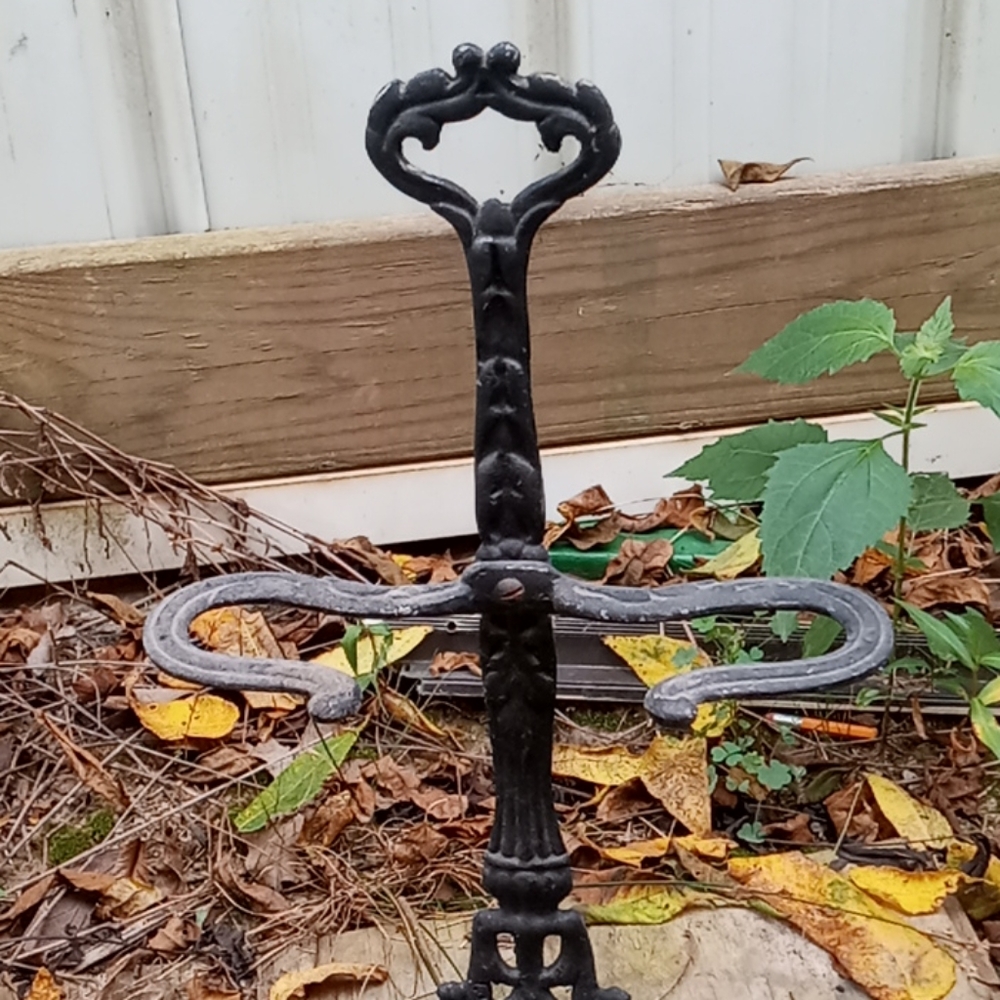 Fancy Footed Rack/Tray - Picture 4 of 4